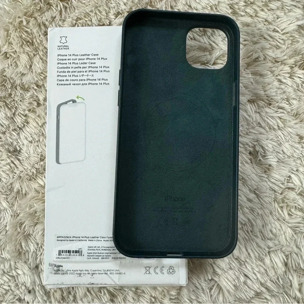 iPhone 14 Plus leather case Forest Green